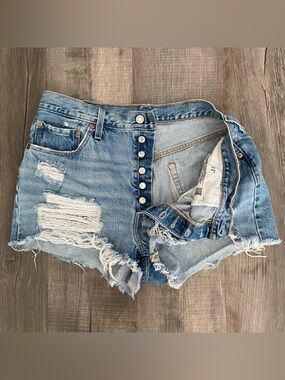 Levi’s 501 Distressed High Waist Denim Shorts Size 33